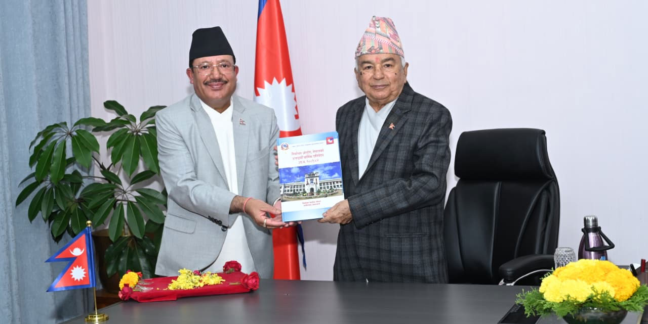 राष्ट्रपतिसमक्ष निर्वाचन आयोगको वार्षिक प्रतिवेदन पेस