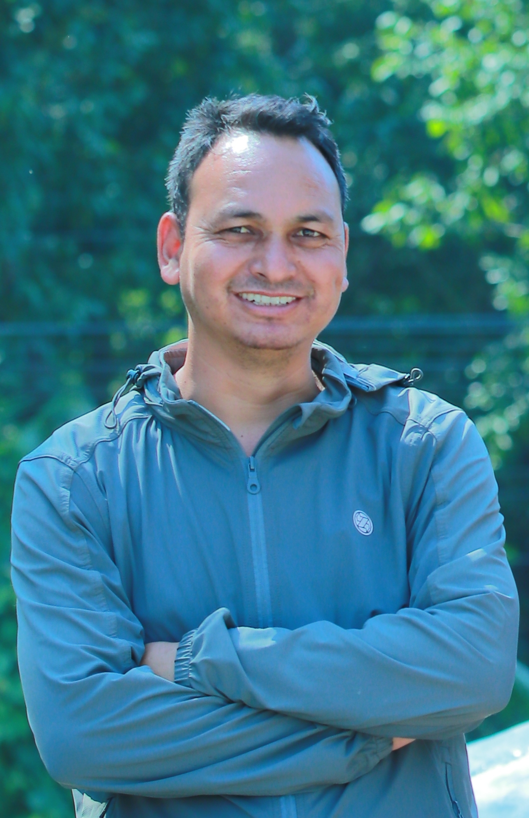 महेश नेपाली