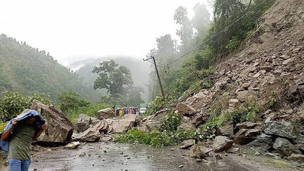 अवरुद्ध पृथ्वीराजमार्ग खुल्यो