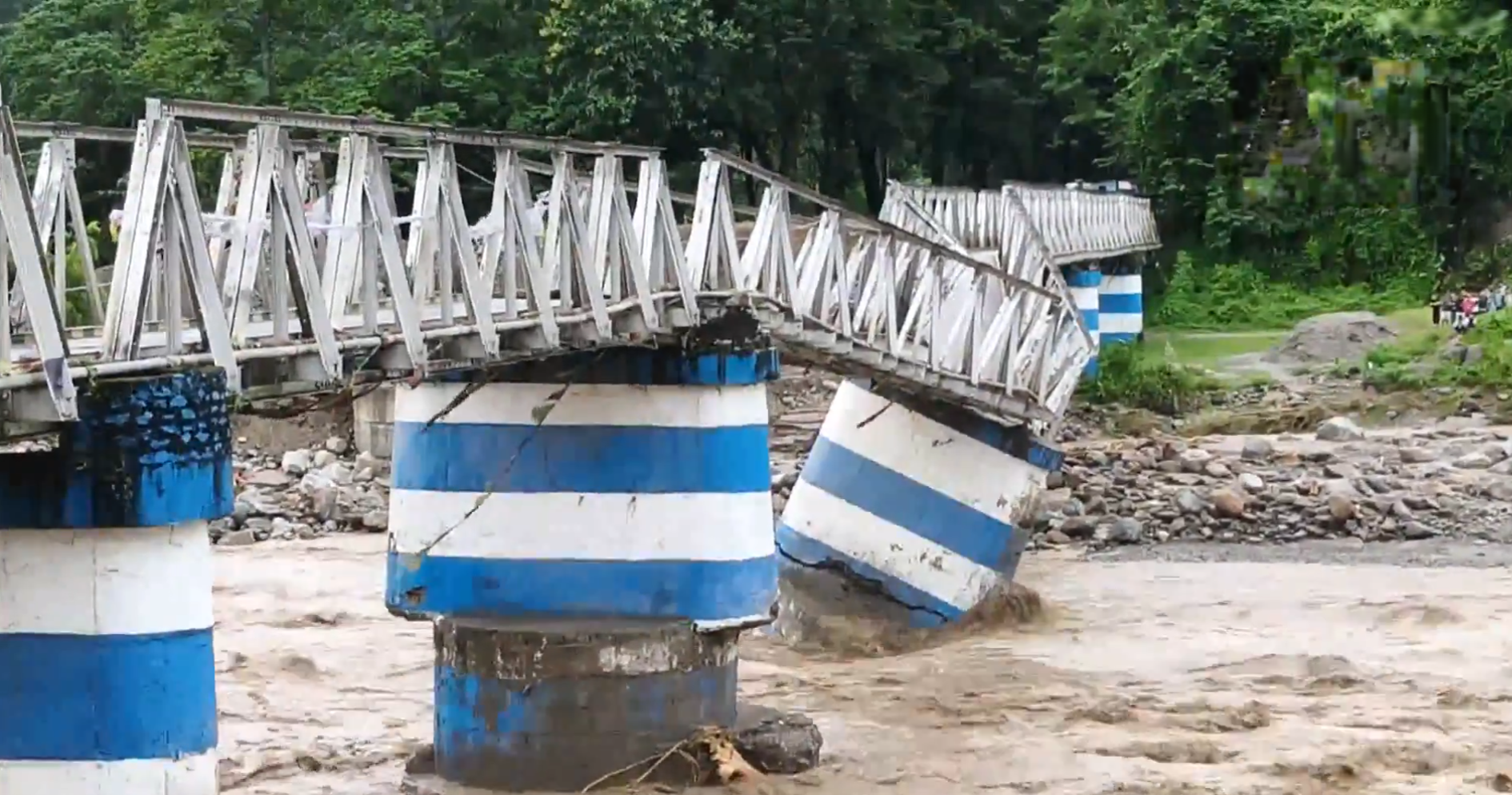 तत्काल दार्जिलिङ भ्रमण नगर्न स्थानीय प्रशासनको उर्दी