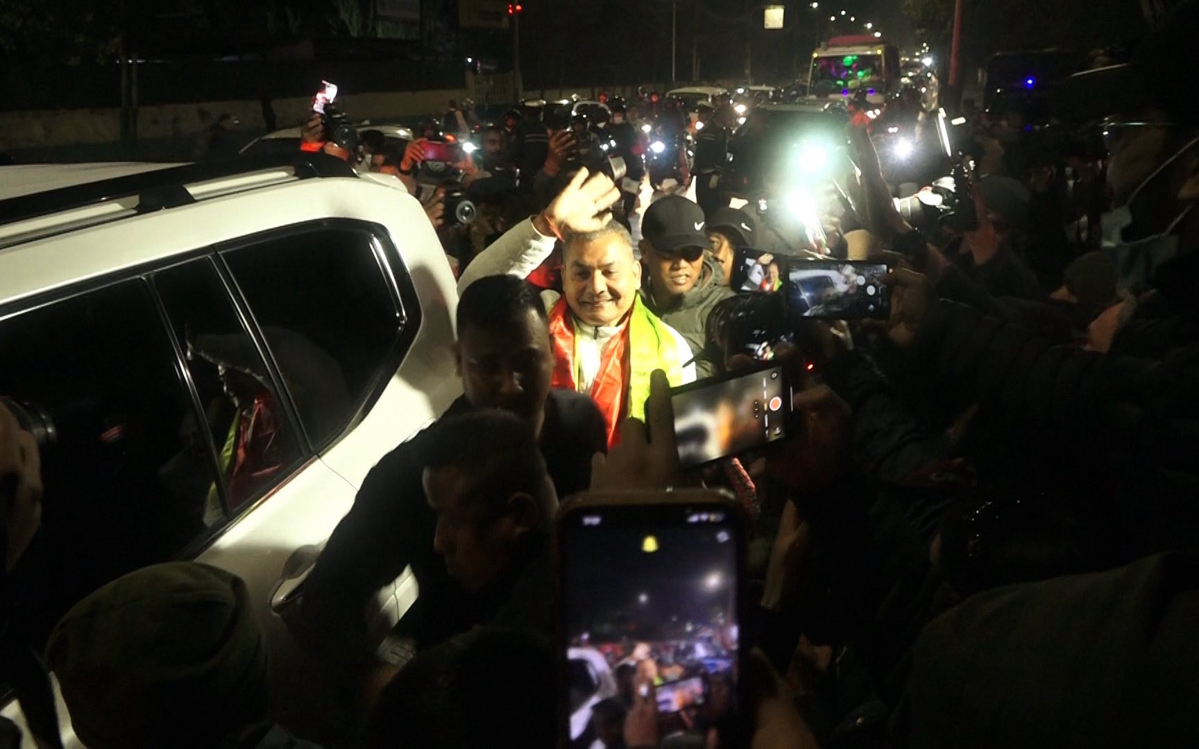 छुटे दुर्गा प्रसाईं [भिडियोसहित]