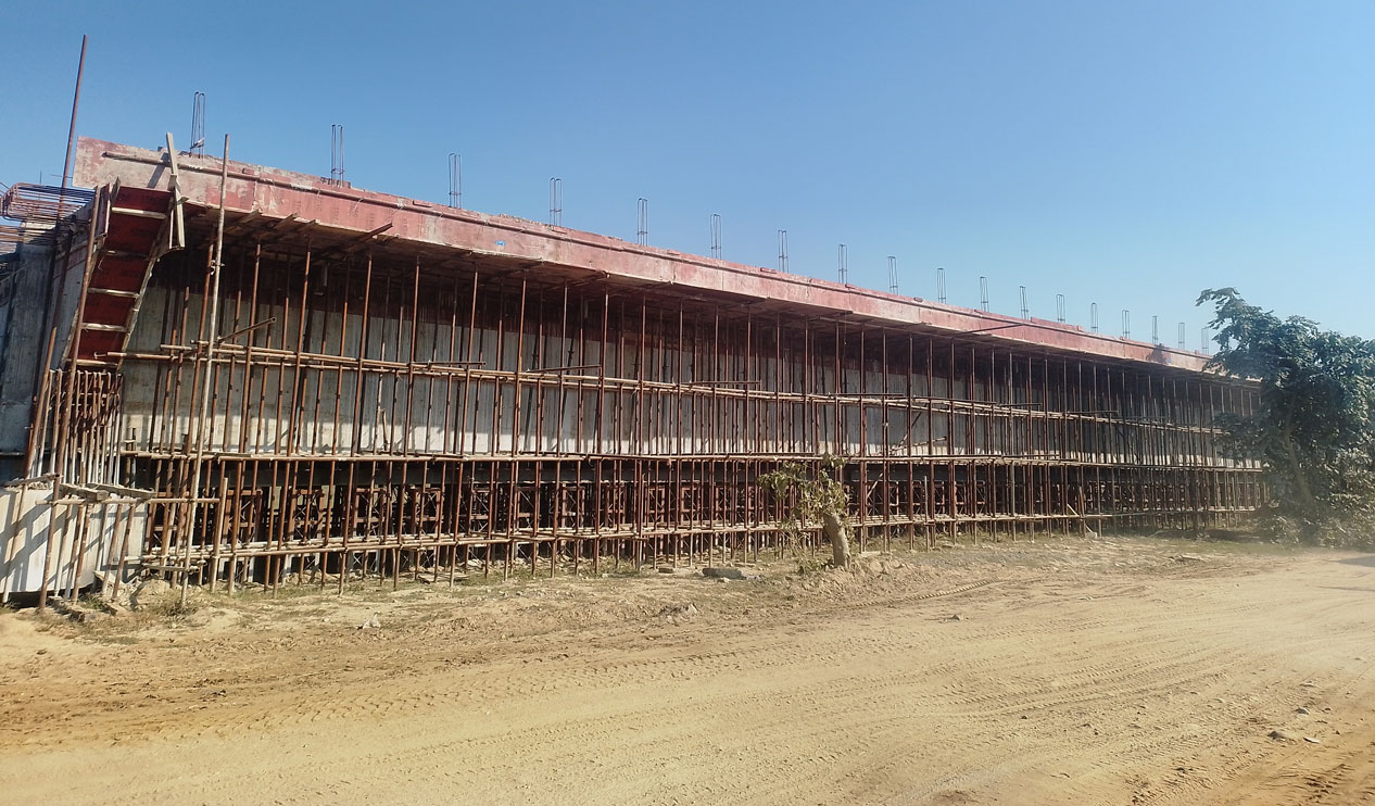 सिधनियाघाटमा बन्दै पक्की पुल