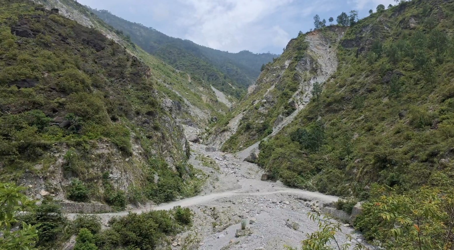 सिद्धिचरण राजमार्गको स्तरोन्नति थालिने