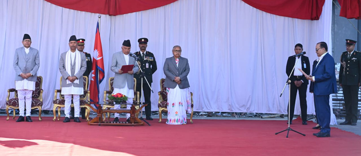 मधेसका नवनियुक्त प्रदेश प्रमुख लाभले लिए शपथ