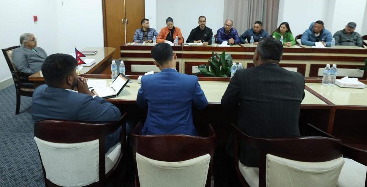 सहिदका परिवारसँग प्रधानमन्त्रीको छलफल