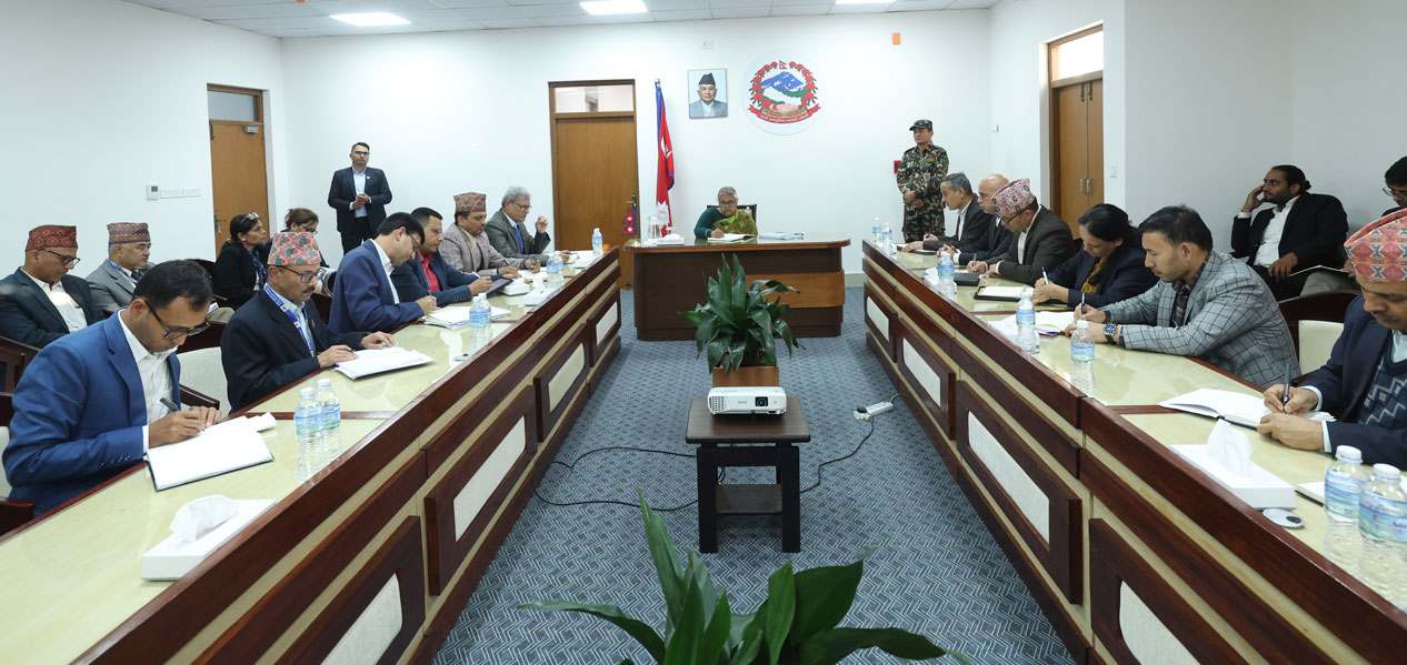 प्रधानमन्त्रीको चासो निर्वाचनमै केन्द्रित