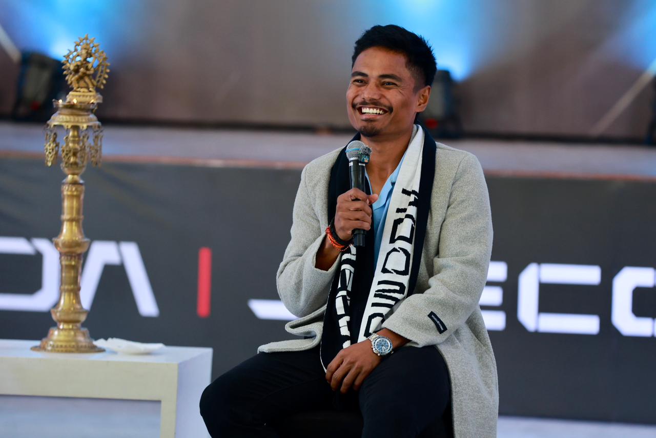 रोहित पौडेल बने ओमोडा र जेको गाडीको ब्राण्ड एम्बासडर, पाए एनपीएलमा जितेको कार