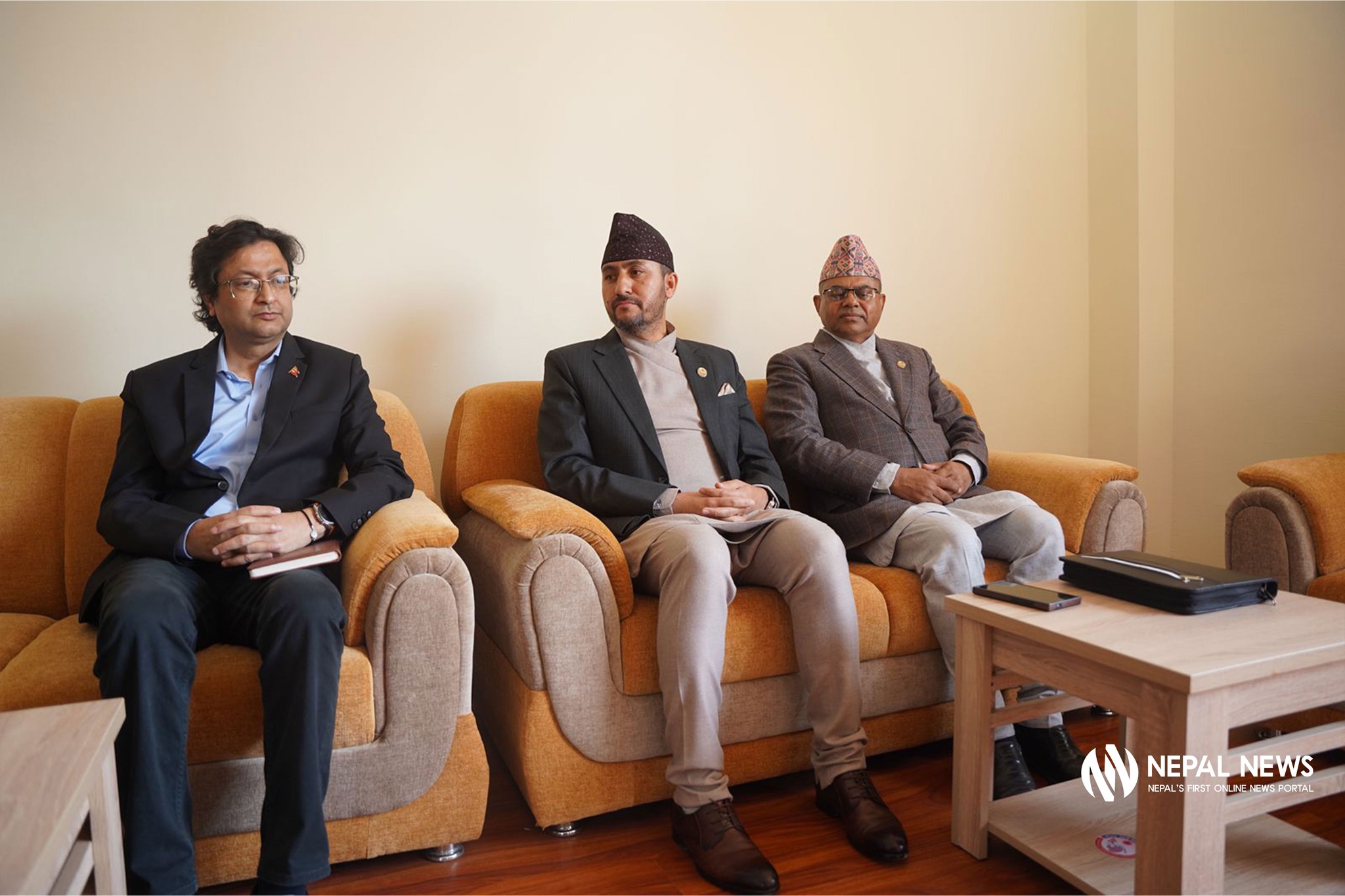 उच्च स्तरीय राजनीतिक वार्ता समितिद्वारा नेकपा एमालेको पार्टी कार्यालयको अनुगमन र निरीक्षण