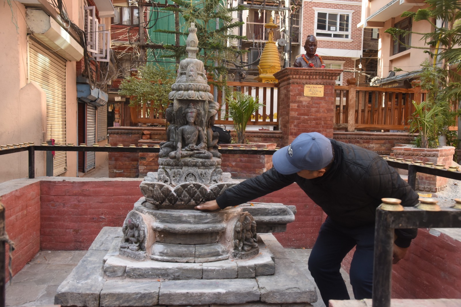 प्राचीन स्मारकलाई परम्परागत निर्माण सामग्रीबाटै पुनरुत्थान गरिँदै