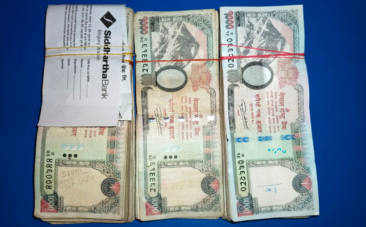 ६ लाख ७१ हजार रुपैयाँसहित तीन हुन्डी कारोबारी पक्राउ