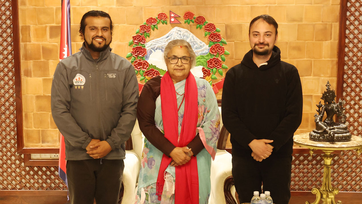 वर्ल्ड चेस च्याम्पियनसिपमा सहभागी हुने दुई खेलाडीलाई प्रधानमन्त्रीको शुभकामना