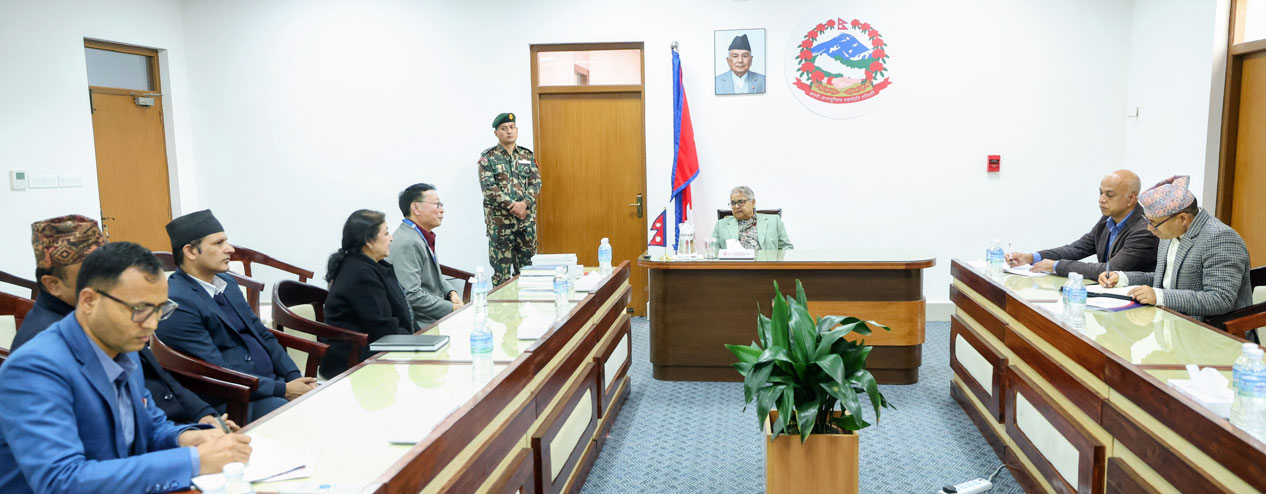 प्रधानमन्त्रीसँग सङ्गीत तथा नाट्य प्रज्ञा प्रतिष्ठानका पदाधिकारीको भेट