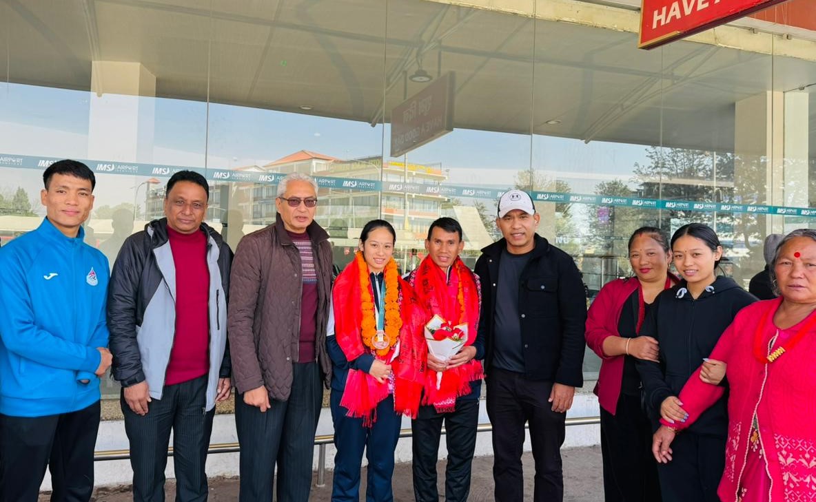 दुबईबाट फर्कियो पारा तेक्वान्दो टोली