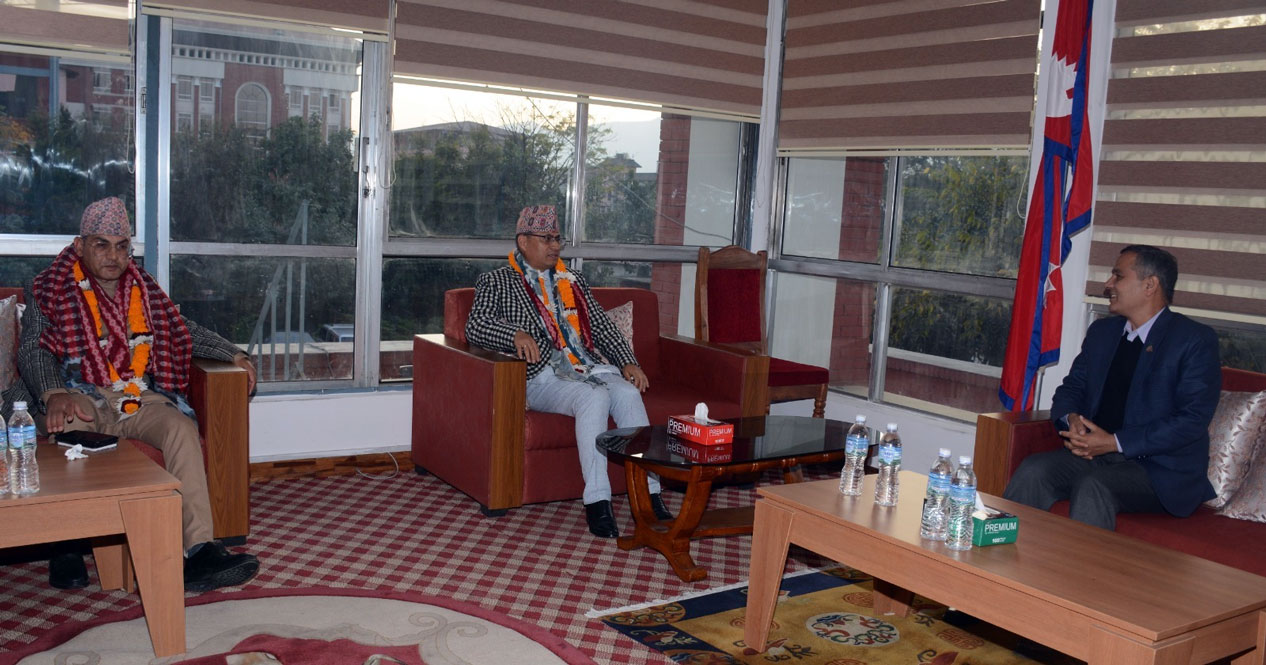 गृहसचिव श्रेष्ठको पदभार, सचिव दंगालको बिदाइ