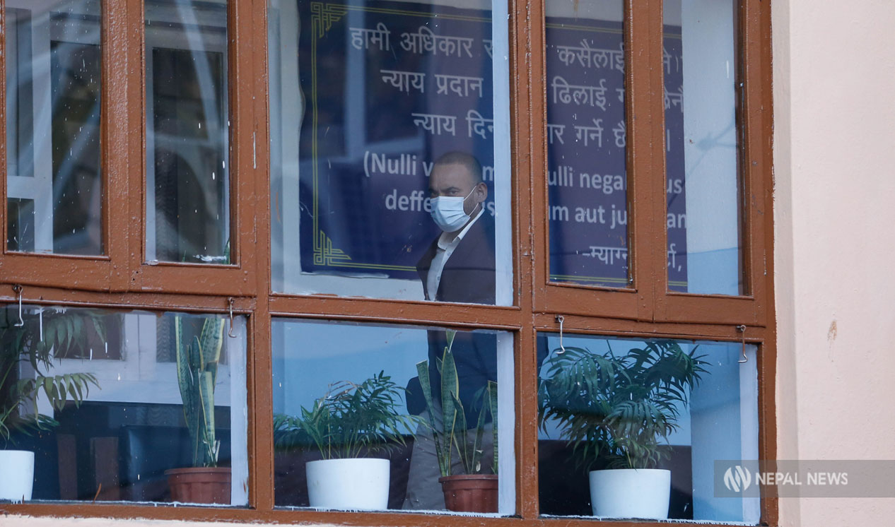 विशेष अदालत पुगे क्यानका महानिर्देशक प्रदीप अधिकारी [तस्बिरसहित]