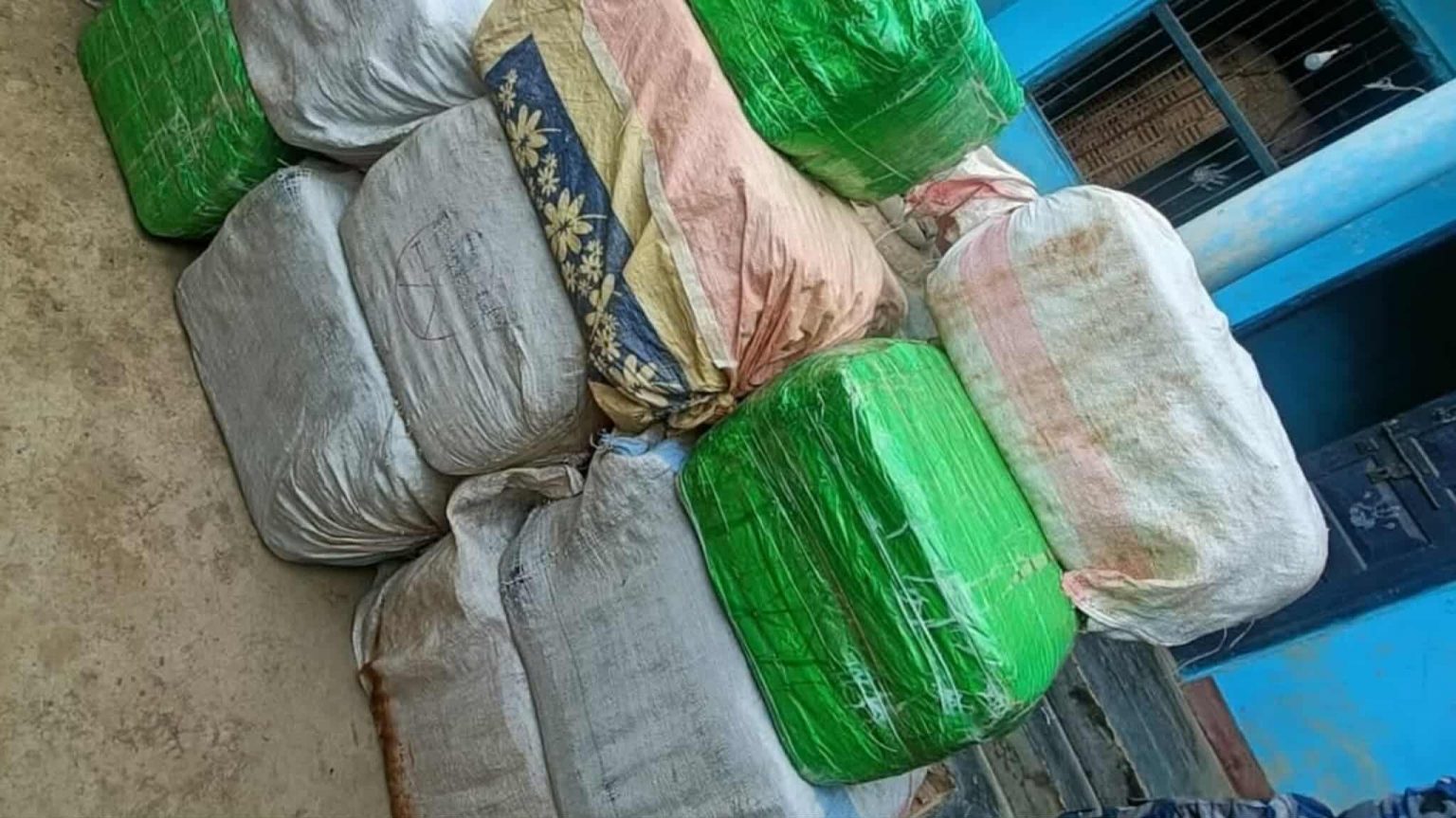 एम्बुलेन्सबाट ५१ किलो गाँजा बरामद