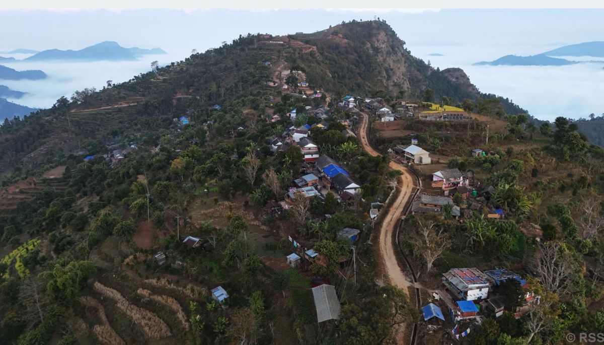 मनमोहक तनहुँको दुबुङ गाउँ