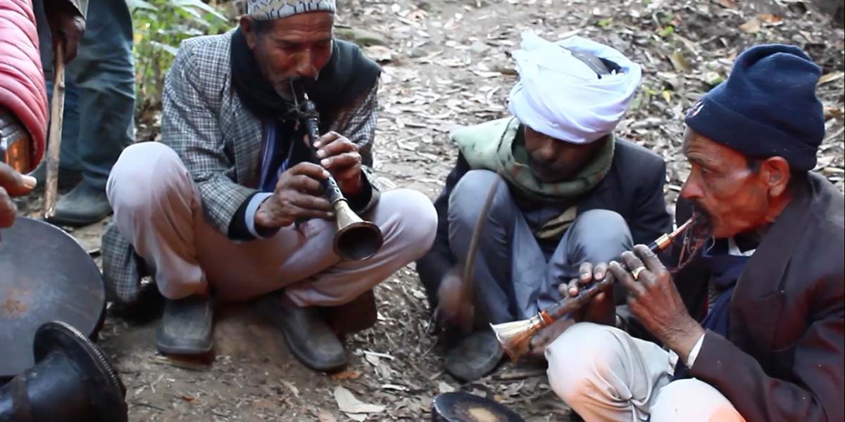 हराउँदै परम्परागत पञ्चेबाजा बजाउने चलन