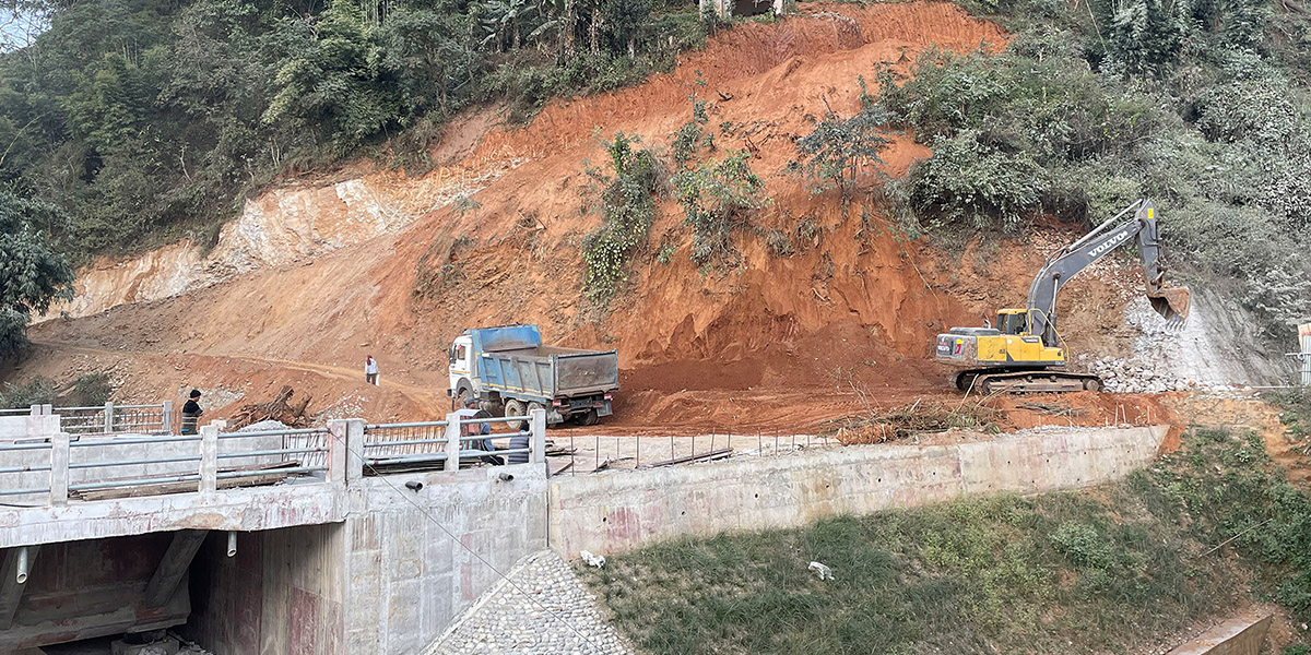 पाँच वर्षमा पनि बनेन सेती नदीमा पुल