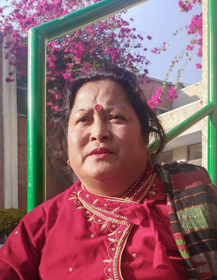 बिरामीलाई झमेला, अस्पताललाई दबाब