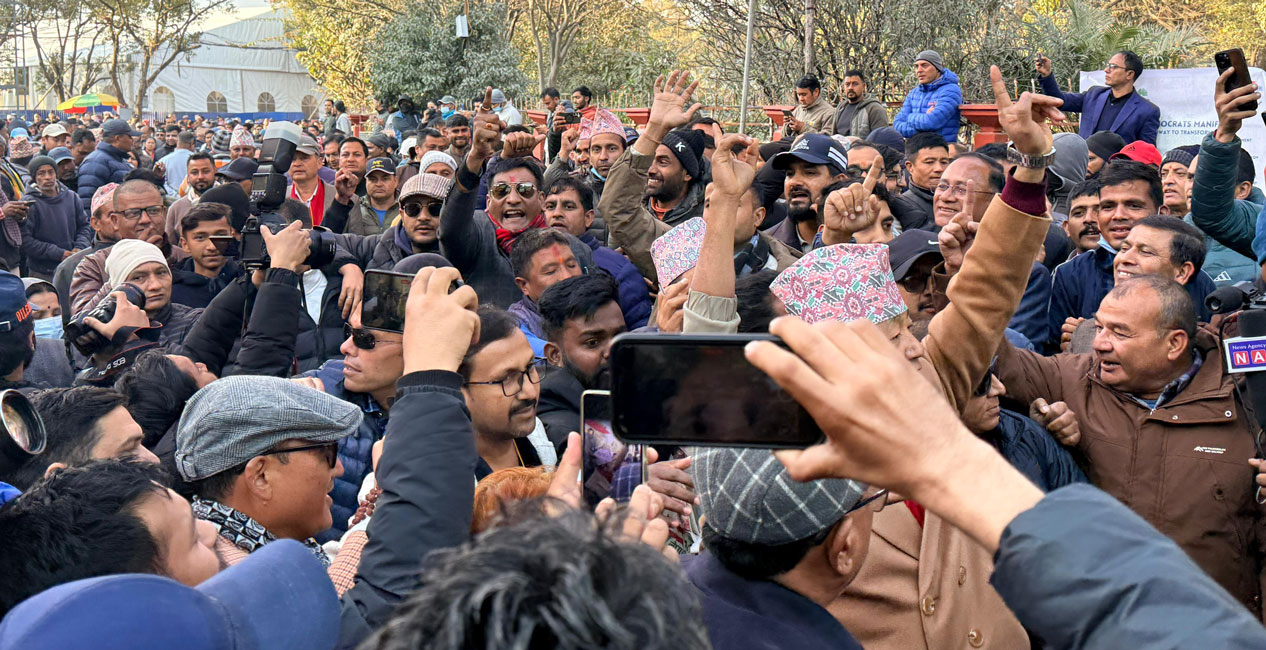 विशेष महाधिवेशनस्थलमा देउवाविरुद्ध नाराबाजी