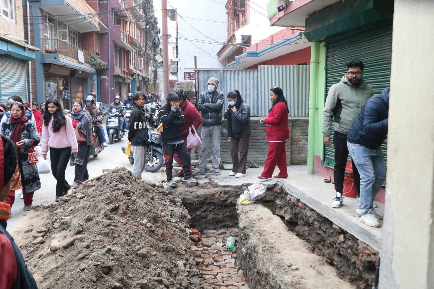 १५१ वर्ष पुरानो ‘ढोका छेँ’ को पुननिर्माण सुरु‚ १४ लाख लाग्ने