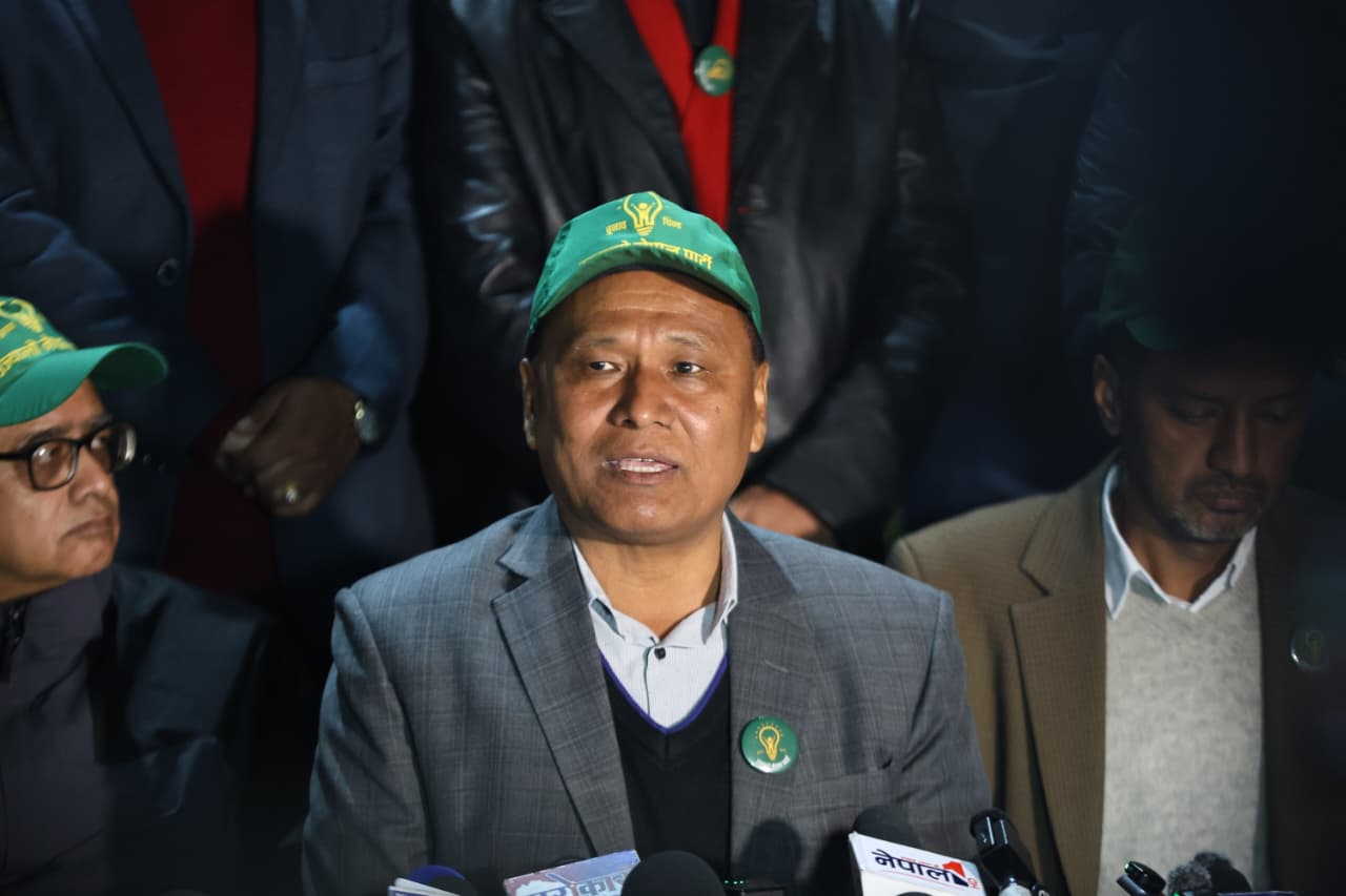 रास्वपासँगको एकता तोडिएसँगै उनेपाको अध्यक्ष बने घिसिङ