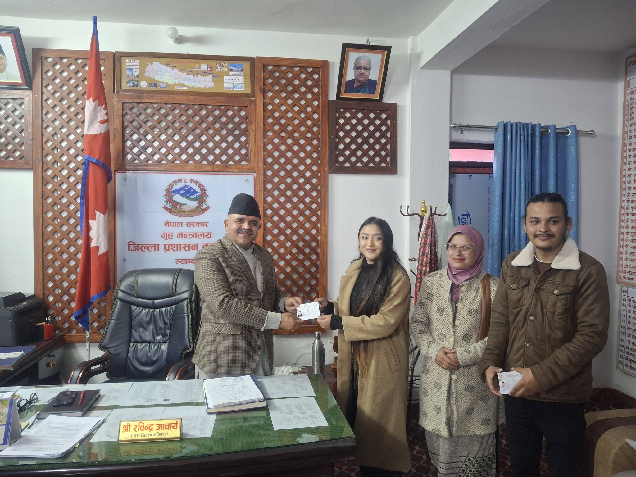 दश वर्षको प्रतीक्षापछि आमाको नामबाट नागरिकता