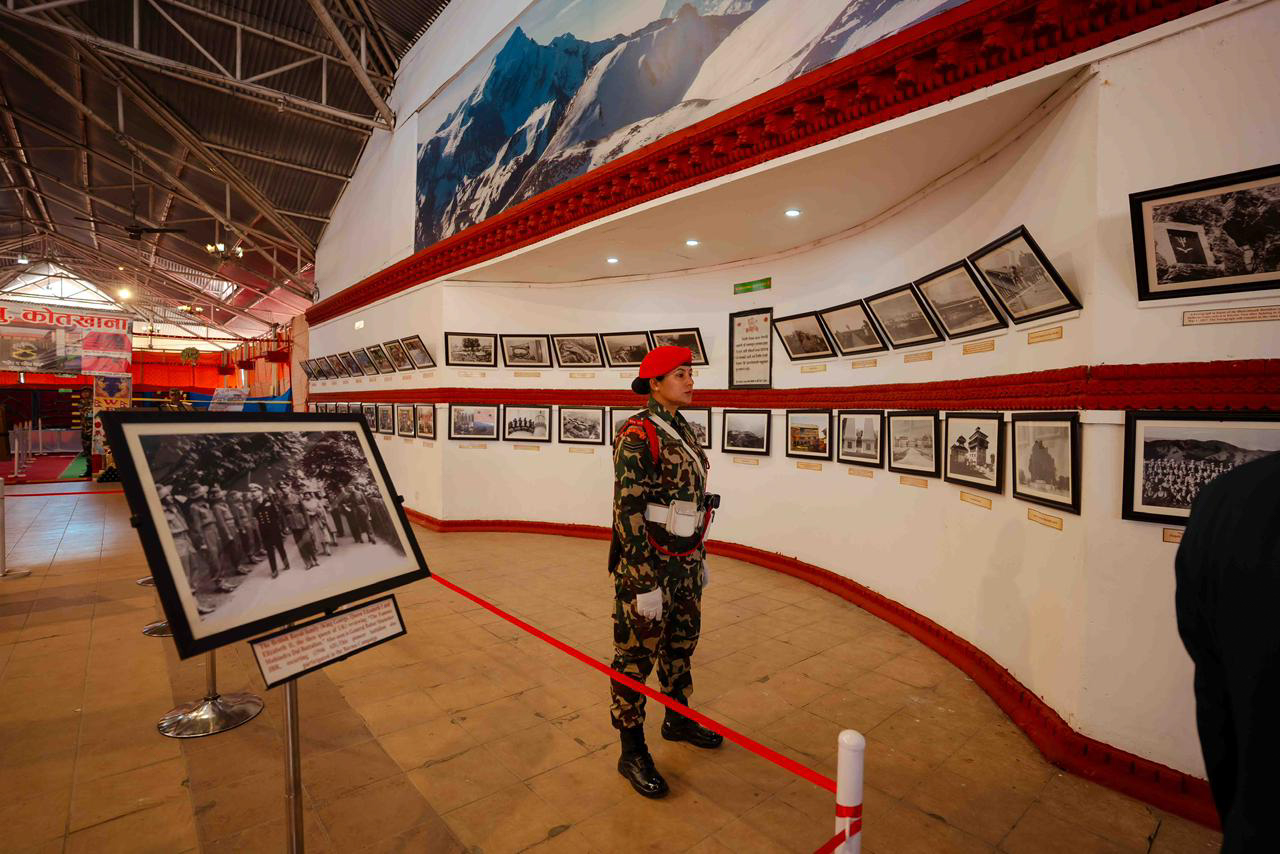जंगीअड्डामा सेनाको तस्बिर प्रदर्शनी