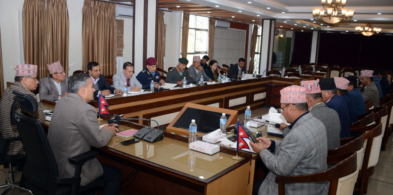 निर्वाचन सुरक्षा : प्रदेशका प्रमुख सचिवहरूसँग गृहमन्त्रीको छलफल