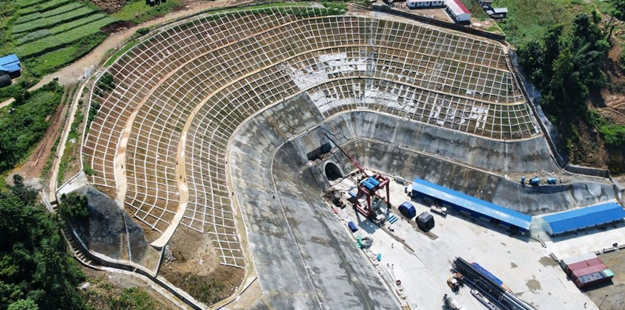 तोडिएका ठेक्का, अर्थतन्त्रमा धक्का