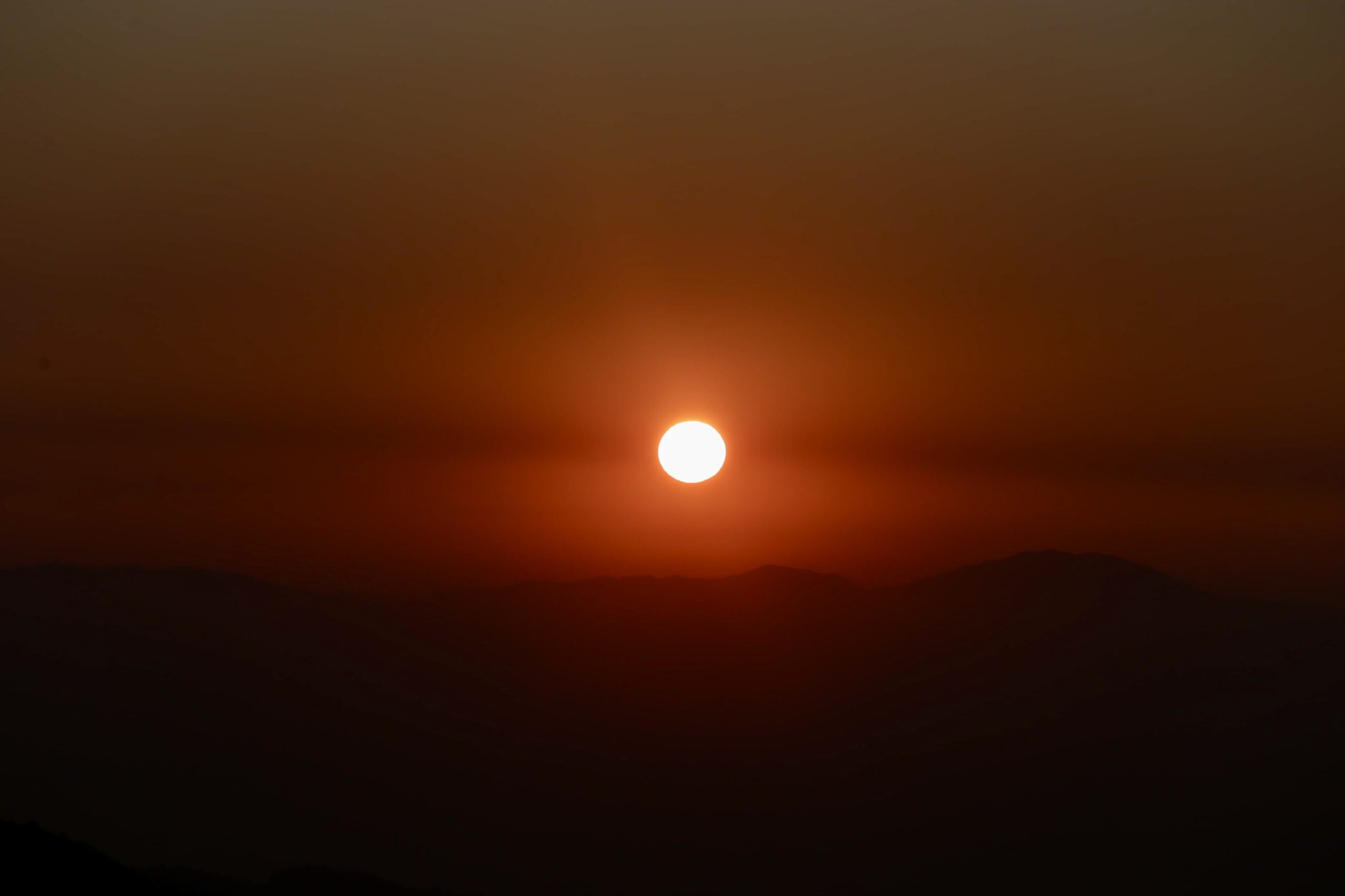 धनकुटाको हिलेबाट सुर्योदयको मनमोहक दृश्य [फोटो फिचर]