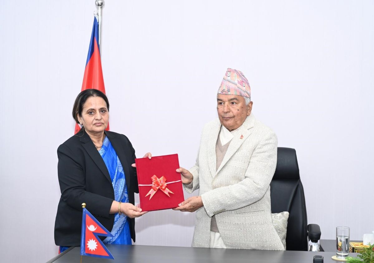 राष्ट्रपतिसमक्ष महान्यायाधिवक्ता कार्यालयको वार्षिक प्रतिवेदन पेस