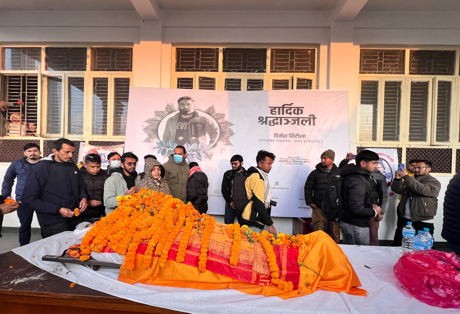 आर्यघाटमा पत्रकार दिनेश सिटौलाको अन्त्येष्टि [तस्बिरसहित]