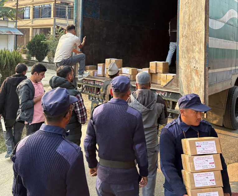 तनहुँमा मतपत्र आइपुग्यो