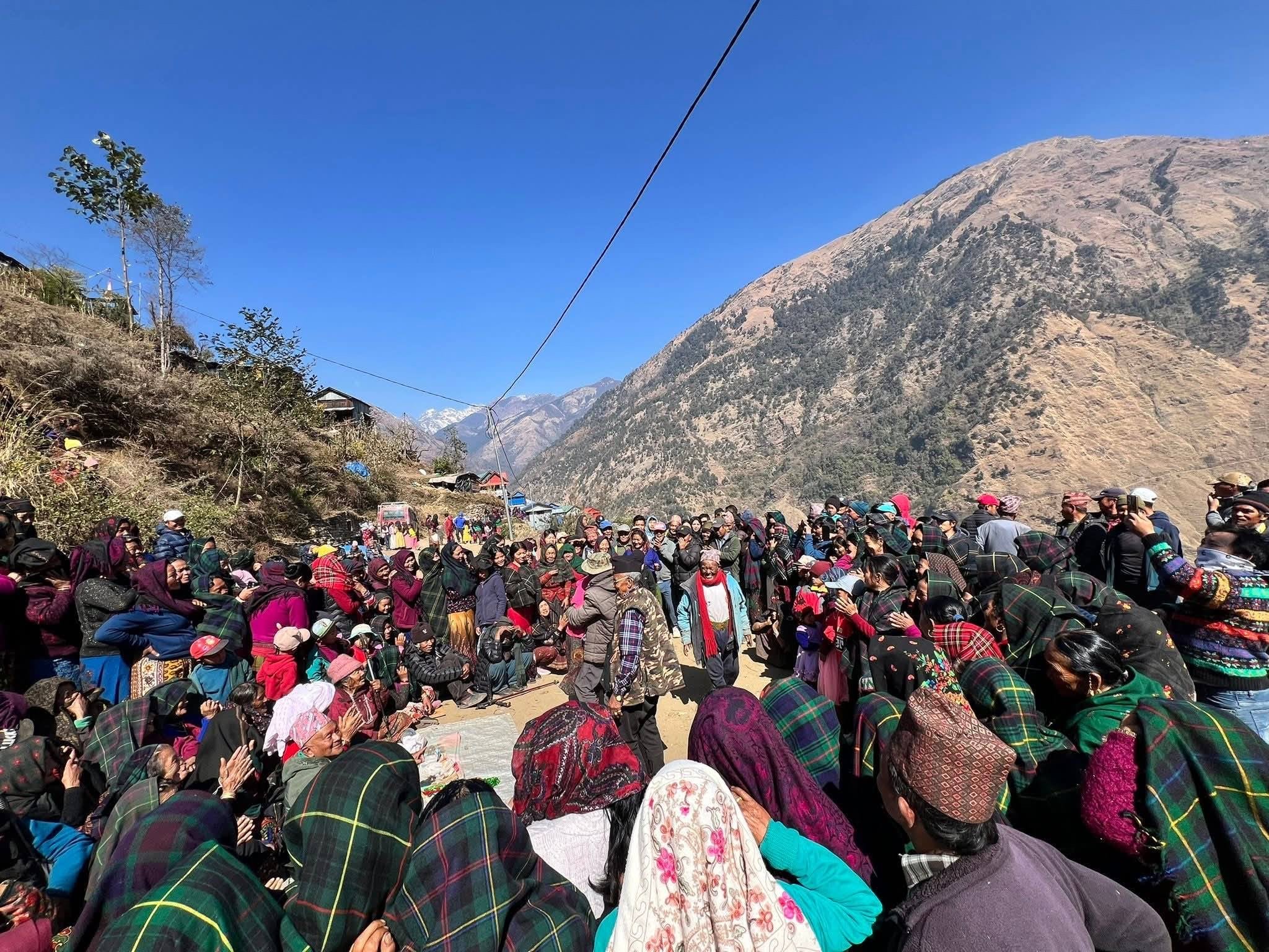 गोरखाको लाप्राकवासीले गरे ‘मकै विवाह’