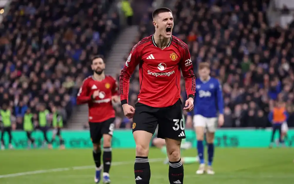 एभर्टनमाथि म्यानचेस्टर युनाइटेडको सानदार जित