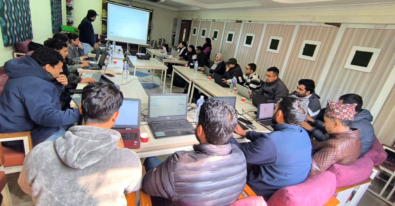 पत्रकारलाई ‘डाटा भिजुअलाइजेसन’ तालिम