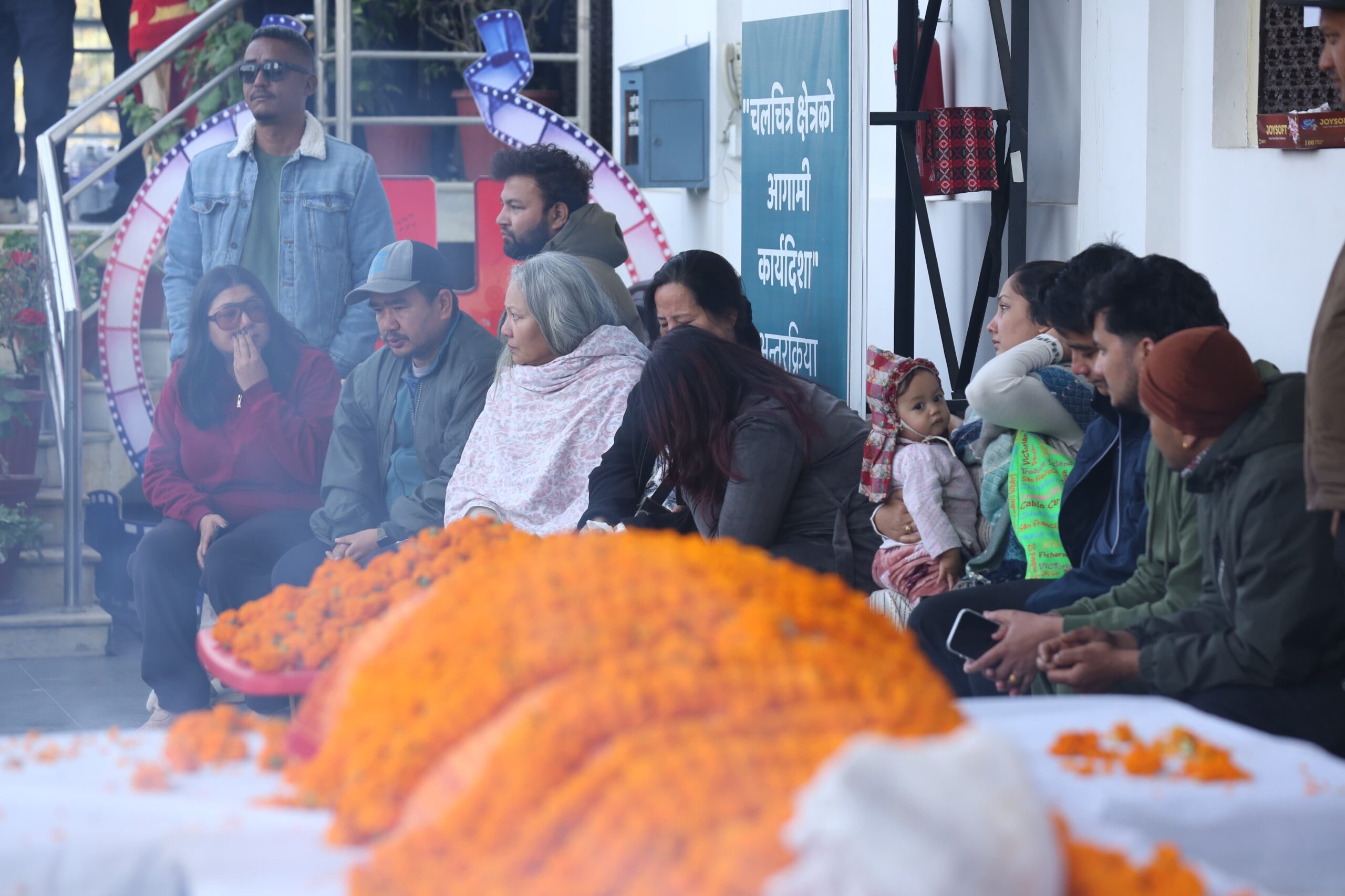 वरिष्ठ अभिनेता थापाको पार्थिव शरीर चलचित्र विकास बोर्डमा (तस्बिरहरू)