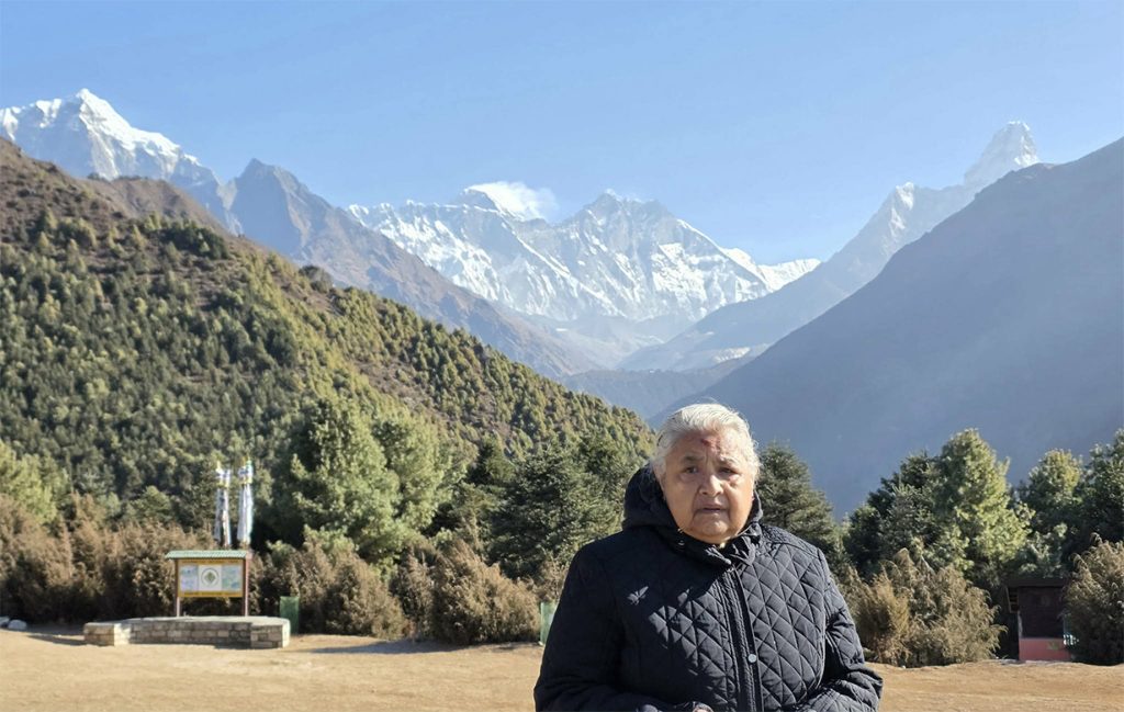 प्रधानमन्त्री कार्की सोलुखुम्बुमा