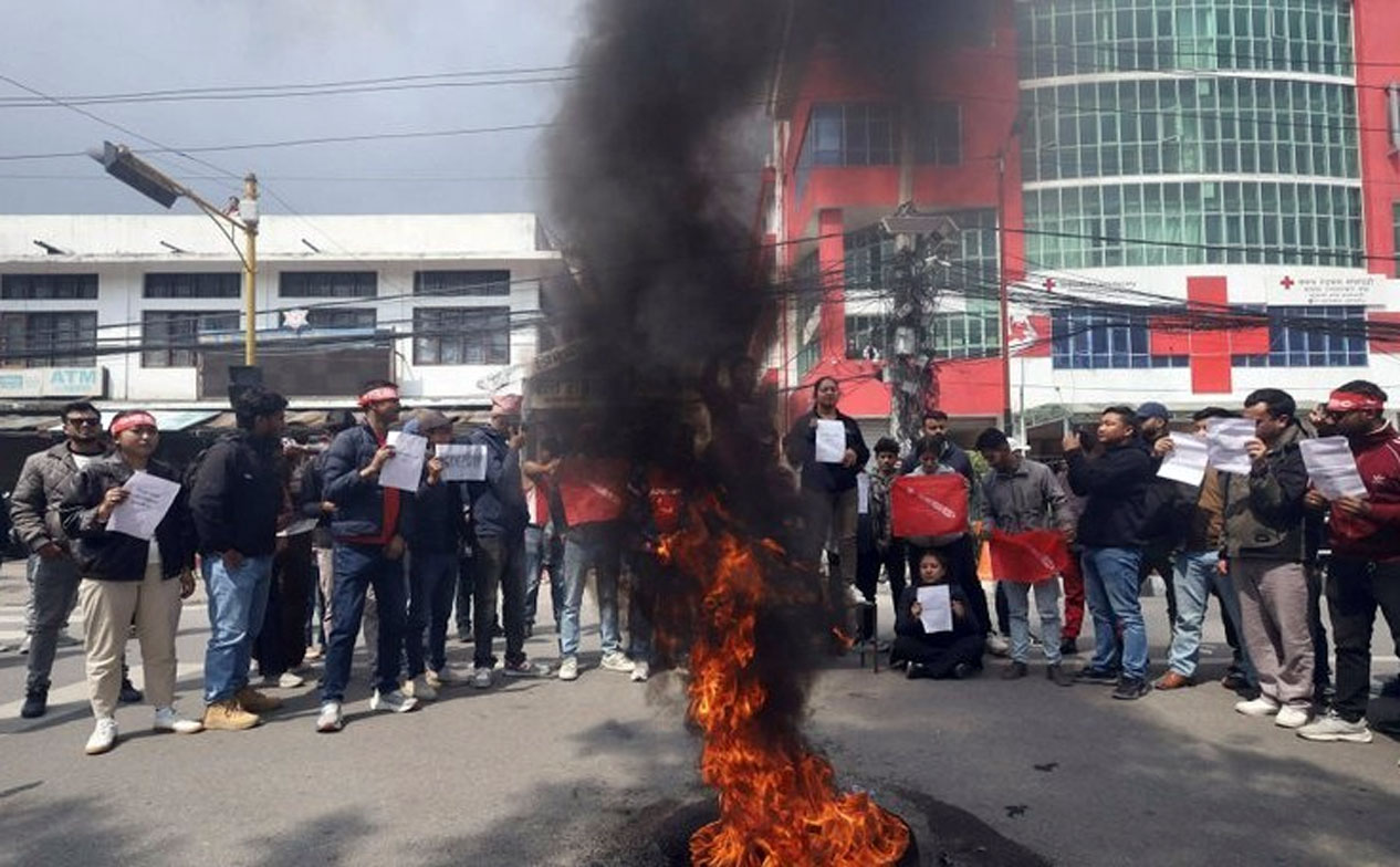 केपी ओली पक्राउको विरोधमा अनेरास्ववियुको प्रदर्शन