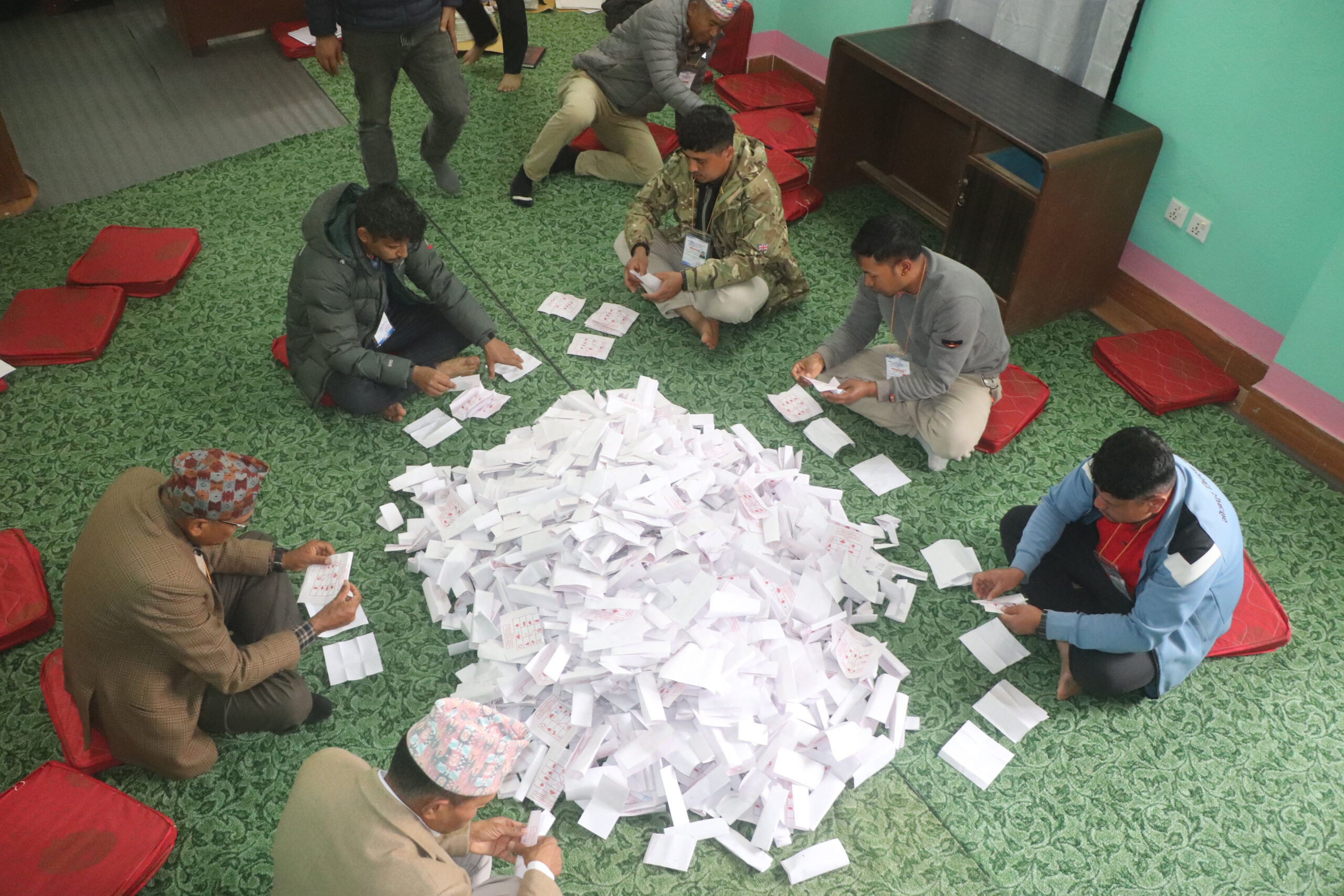 कोसी प्रदेश : तराईमा ‘घण्टी’‚ पहाडमा ‘माटो’