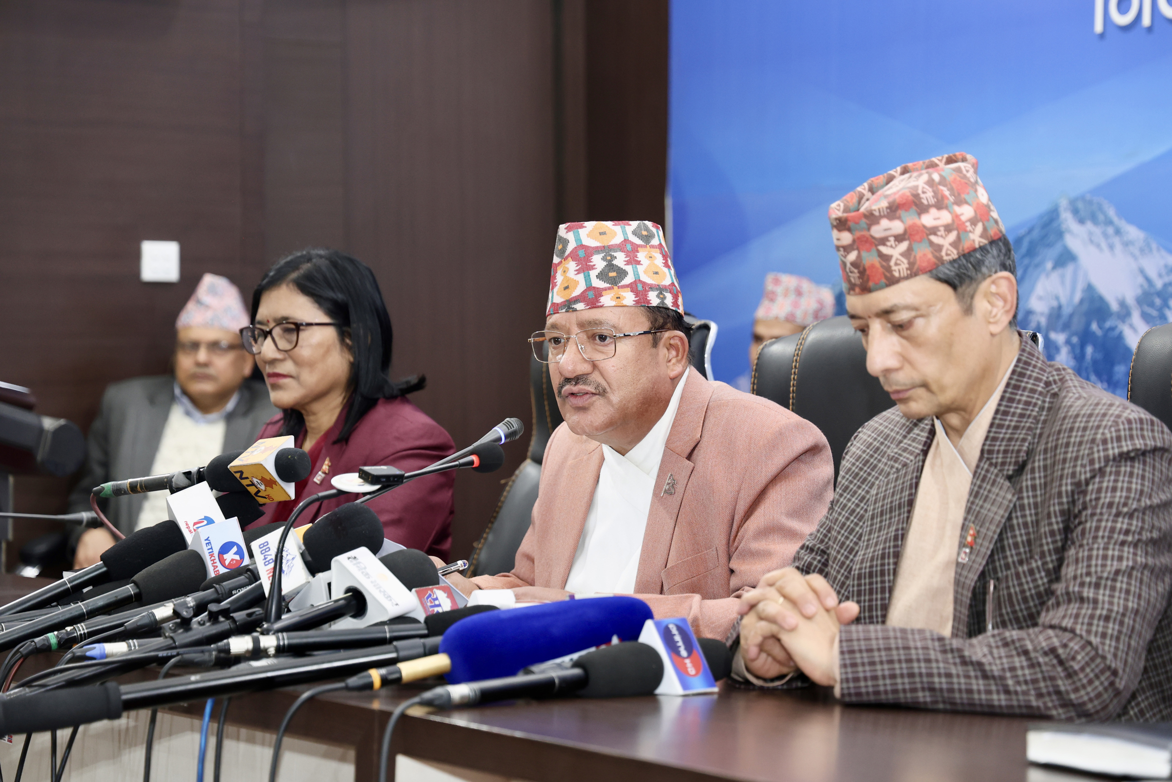 देशभर ६० प्रतिशत मतदान : निर्वाचन आयोग