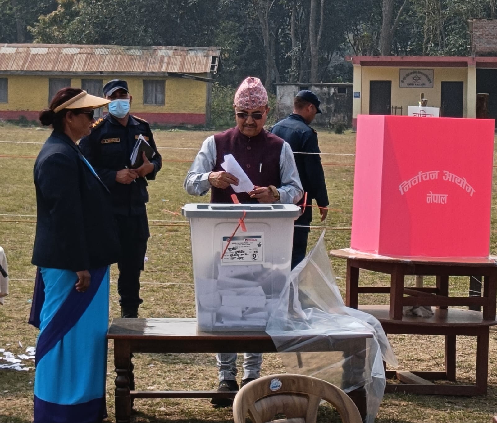 पूर्णबहादुर खड्काले हाले भाेट
