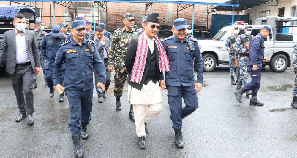 कानुन कार्यान्वयनमा दह्रोसँग उभिन गृहमन्त्रीको निर्देशन