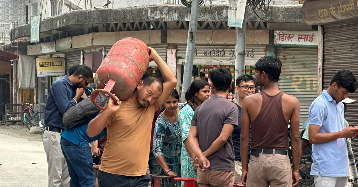 ग्यासमा ‘कृत्रिम अभाव’