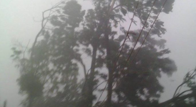हुरीले दुई घरमा क्षति