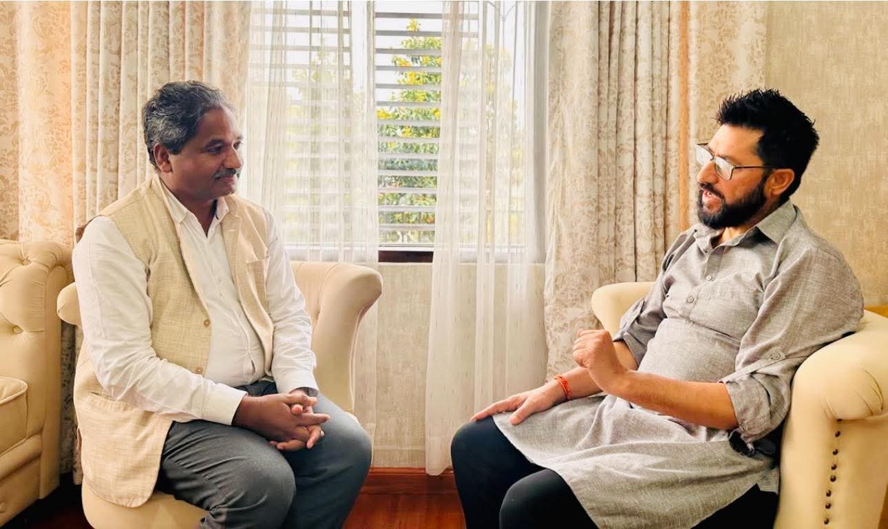 रवि लामिछाने र प्रभु साहबीच भेटवार्ता