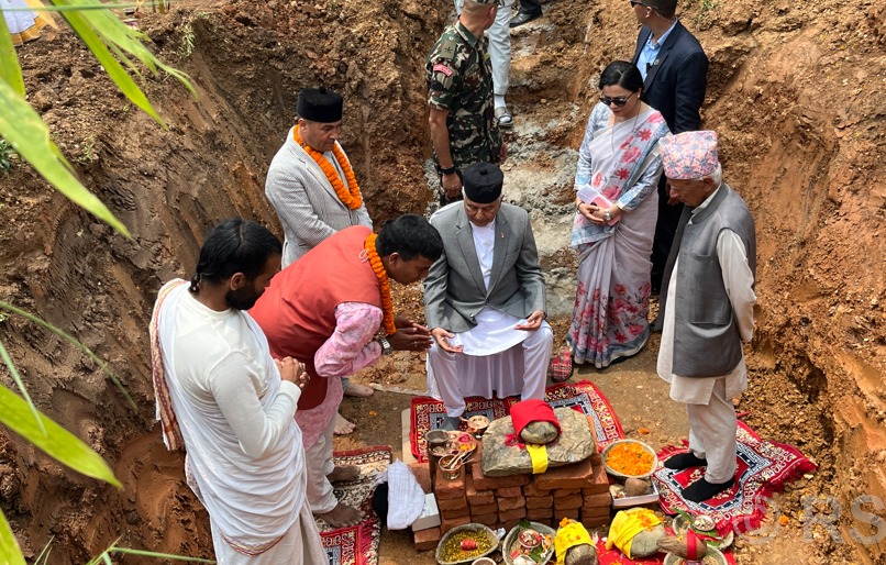 राष्ट्रपतिद्वारा भानु साहित्य उद्यानको शिलान्यास