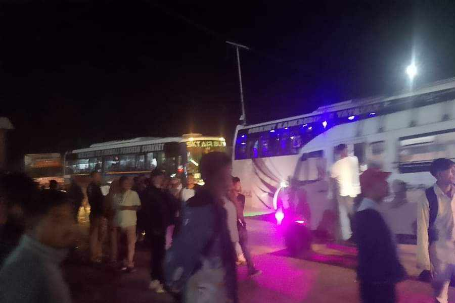 रात्रिकालीन बससेवा सञ्चालन गर्दै कामपा